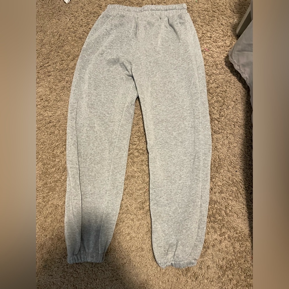 grey sweatpants